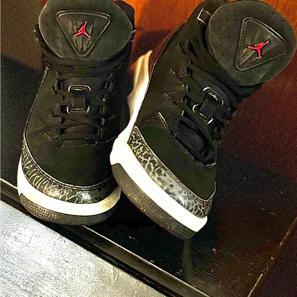Nike Air Jordan Deluxe ‘Black’ 807718-061 Sz. 7Y - Picture 10 of 10